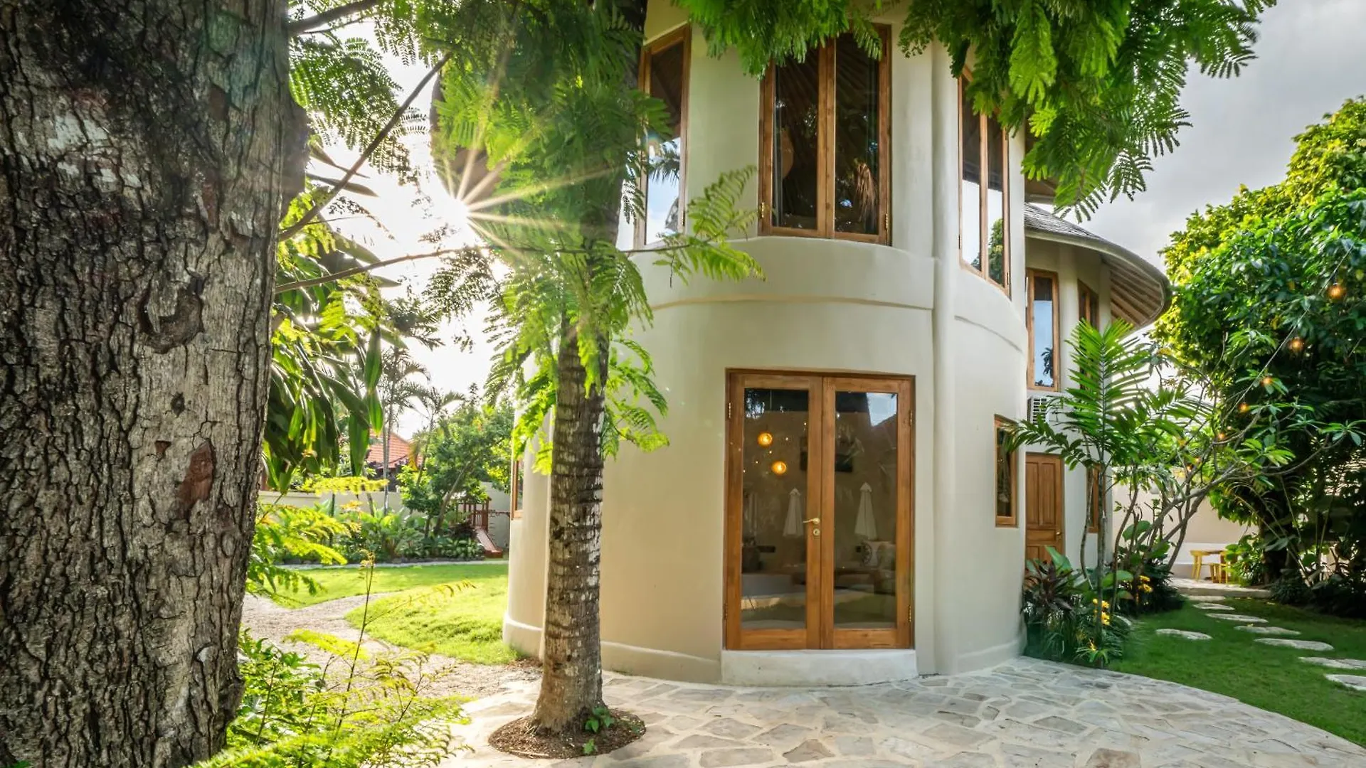 Villa Meraki, 6Br, Incl Breakfast, Heart Of Seminyak, Walking Distance To Restaurants, Bars And Shops, Tropical Garden 0*, 塞米亚克 印尼