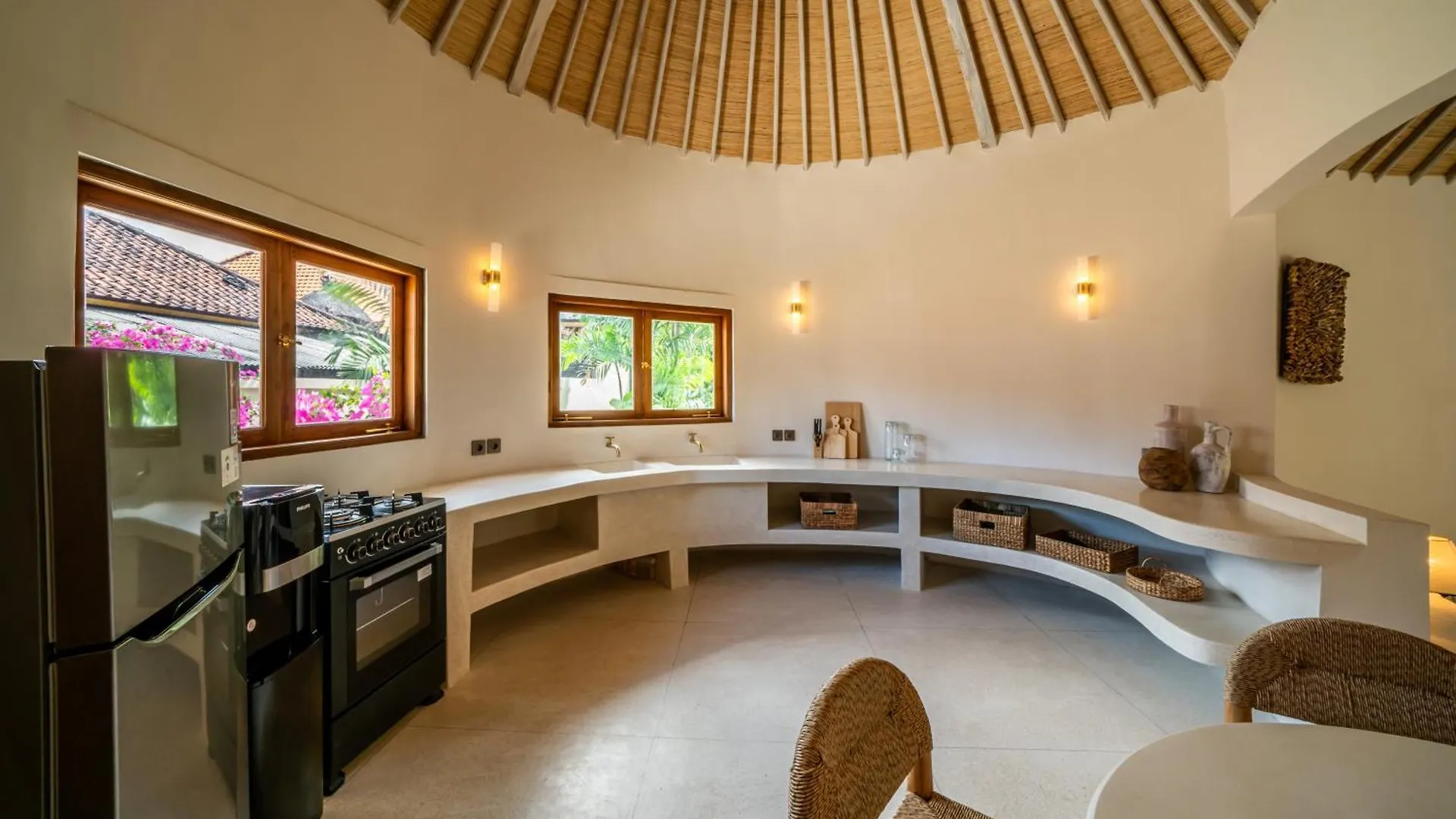 Villa Meraki, 6Br, Incl Breakfast, Heart Of Seminyak, Walking Distance To Restaurants, Bars And Shops, Tropical Garden Indonesia