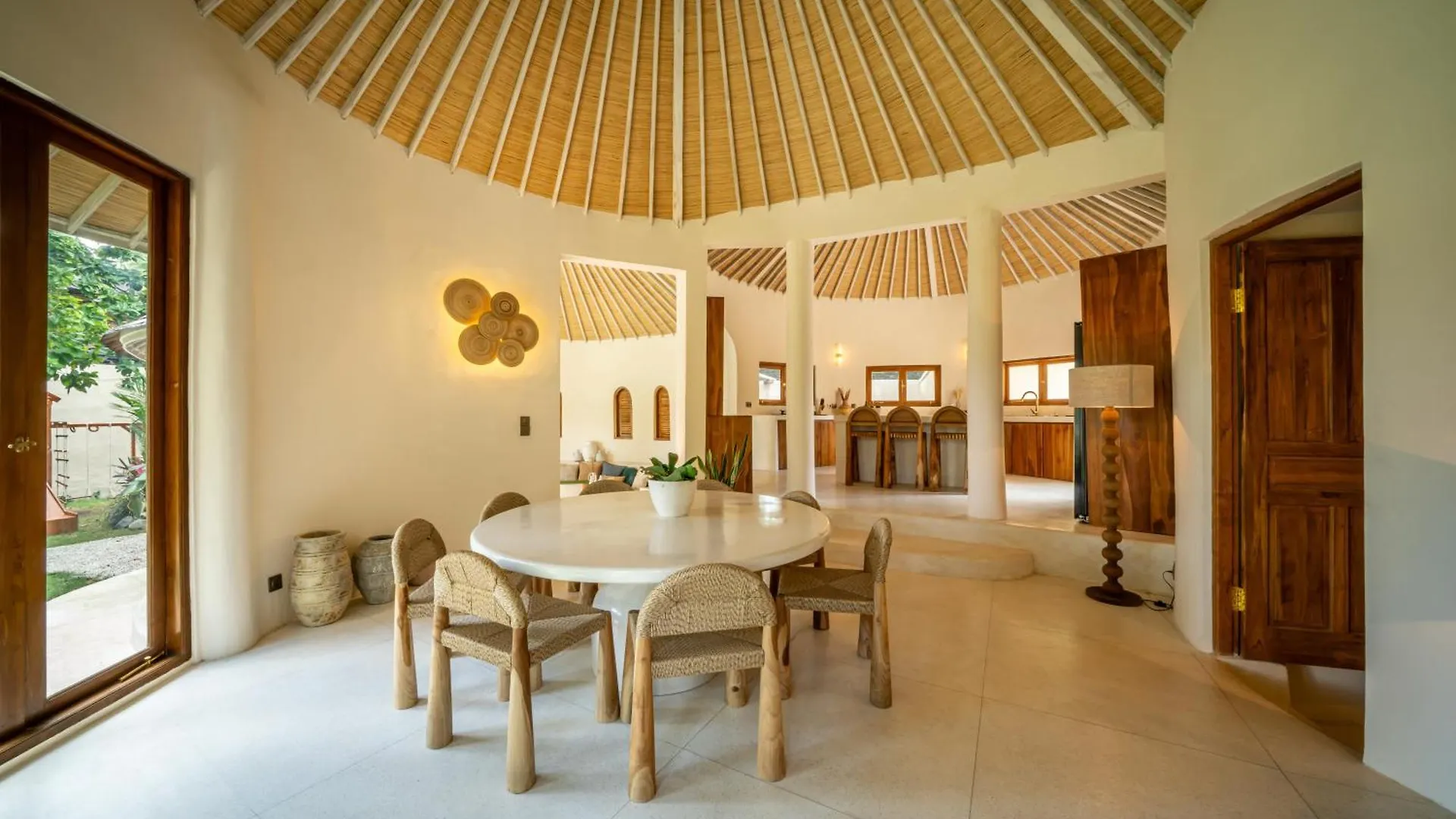 Villa Meraki, 6Br, Incl Breakfast, Heart Of Seminyak, Walking Distance To Restaurants, Bars And Shops, Tropical Garden Indonesia
