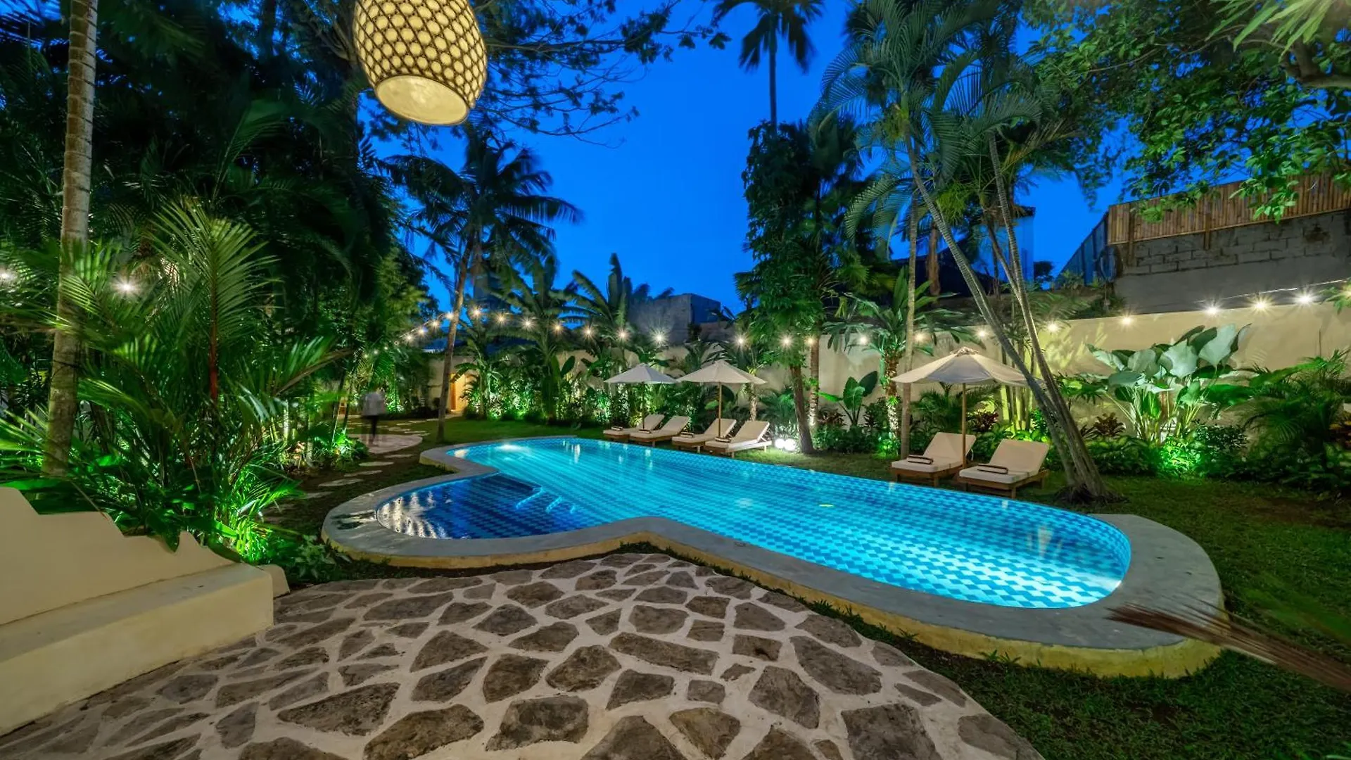 Villa Meraki, 6Br, Incl Breakfast, Heart Of Seminyak, Walking Distance To Restaurants, Bars And Shops, Tropical Garden Indonesia