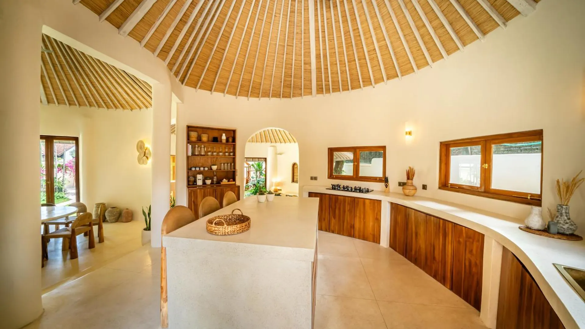 Villa Meraki, 6Br, Incl Breakfast, Heart Of Seminyak, Walking Distance To Restaurants, Bars And Shops, Tropical Garden 0*, Seminyak (Bali) Indonesia