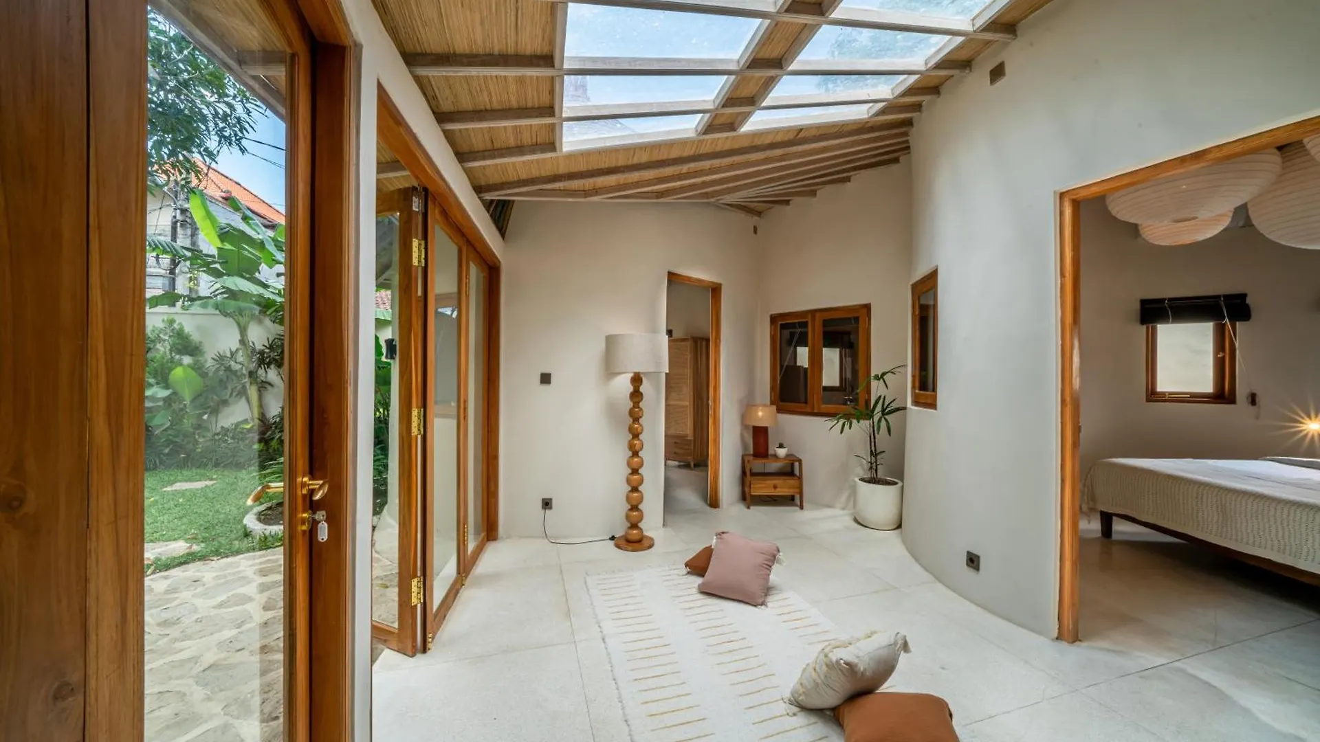 Villa Meraki, 6Br, Incl Breakfast, Heart Of Seminyak, Walking Distance To Restaurants, Bars And Shops, Tropical Garden 0*, Seminyak (Bali) Indonesia