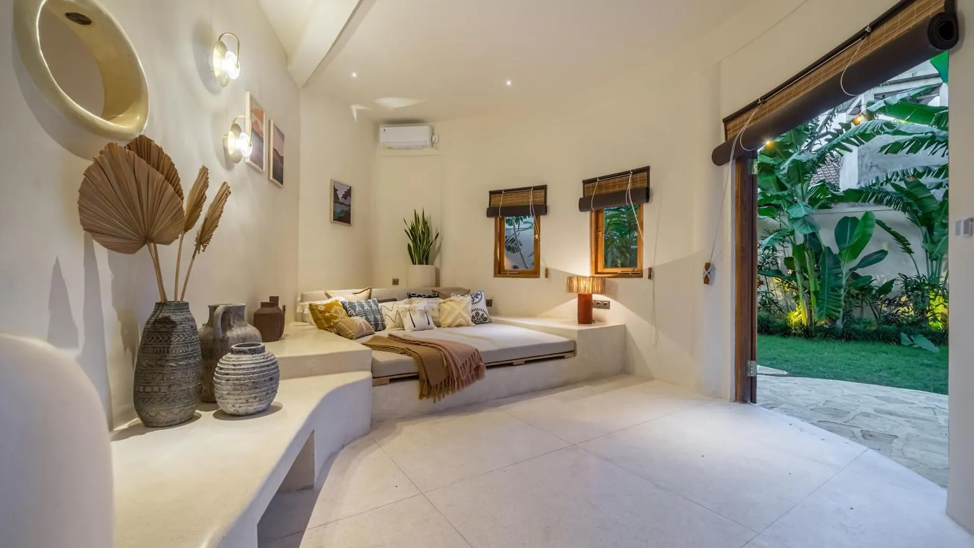 Villa Meraki, 6Br, Incl Breakfast, Heart Of Seminyak, Walking Distance To Restaurants, Bars And Shops, Tropical Garden Seminyak (Bali)