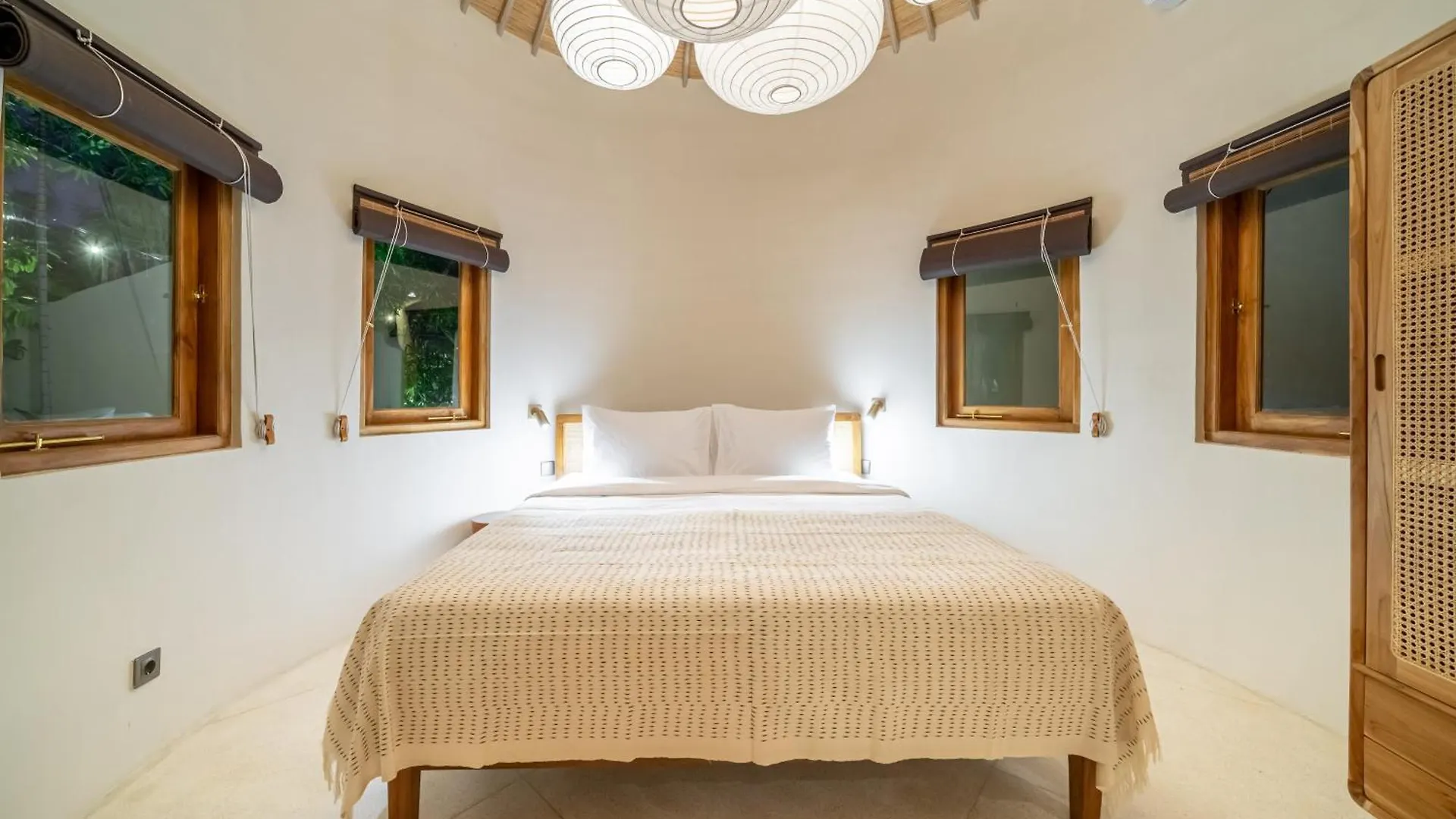 Villa Meraki, 6Br, Incl Breakfast, Heart Of Seminyak, Walking Distance To Restaurants, Bars And Shops, Tropical Garden Indonesia